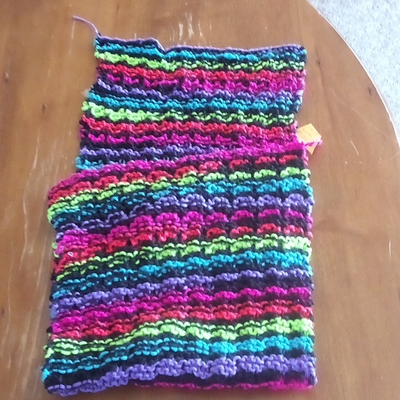 Kids  hand knit scarf - Picture 3 of 4
